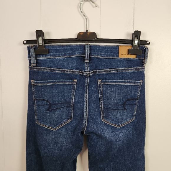 American Eagle Distressed Dark Skinny Jeans Jeggings Crop Cropped Ankle Frayed 2 - Picture 4 of 13